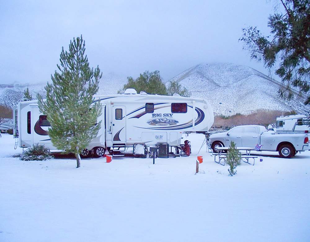 Soledad Canyon RV and Camping Resort
