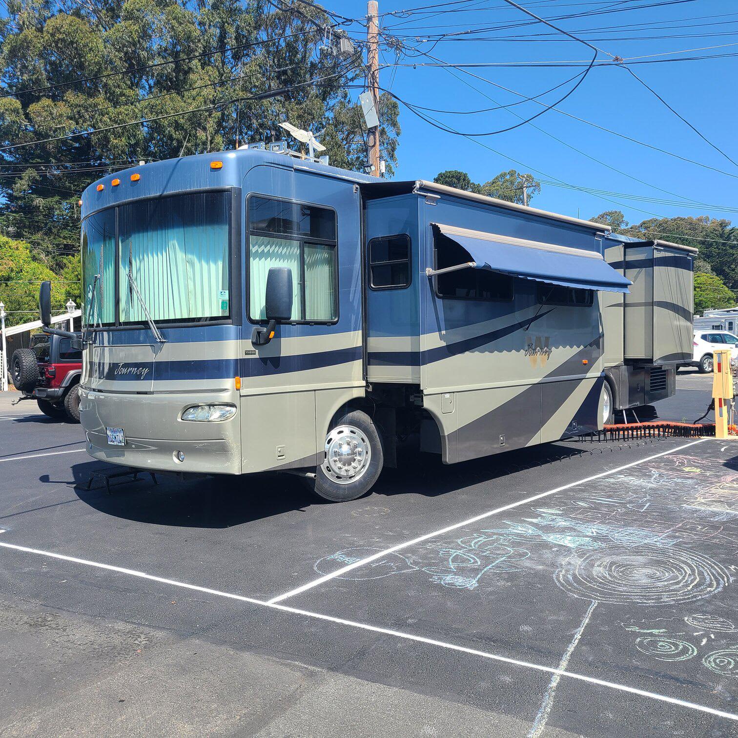 Camper Van Site 23' - 28'