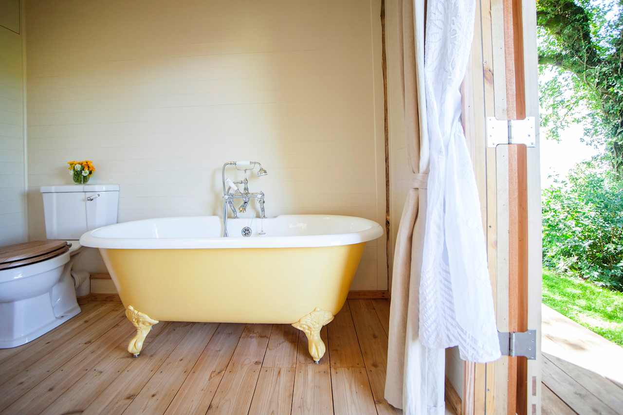 Jake Cabin’s bath with a view!