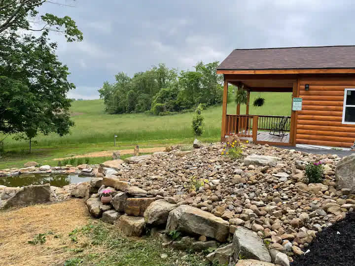 Lily Pad Cabin & Mojo's Loft