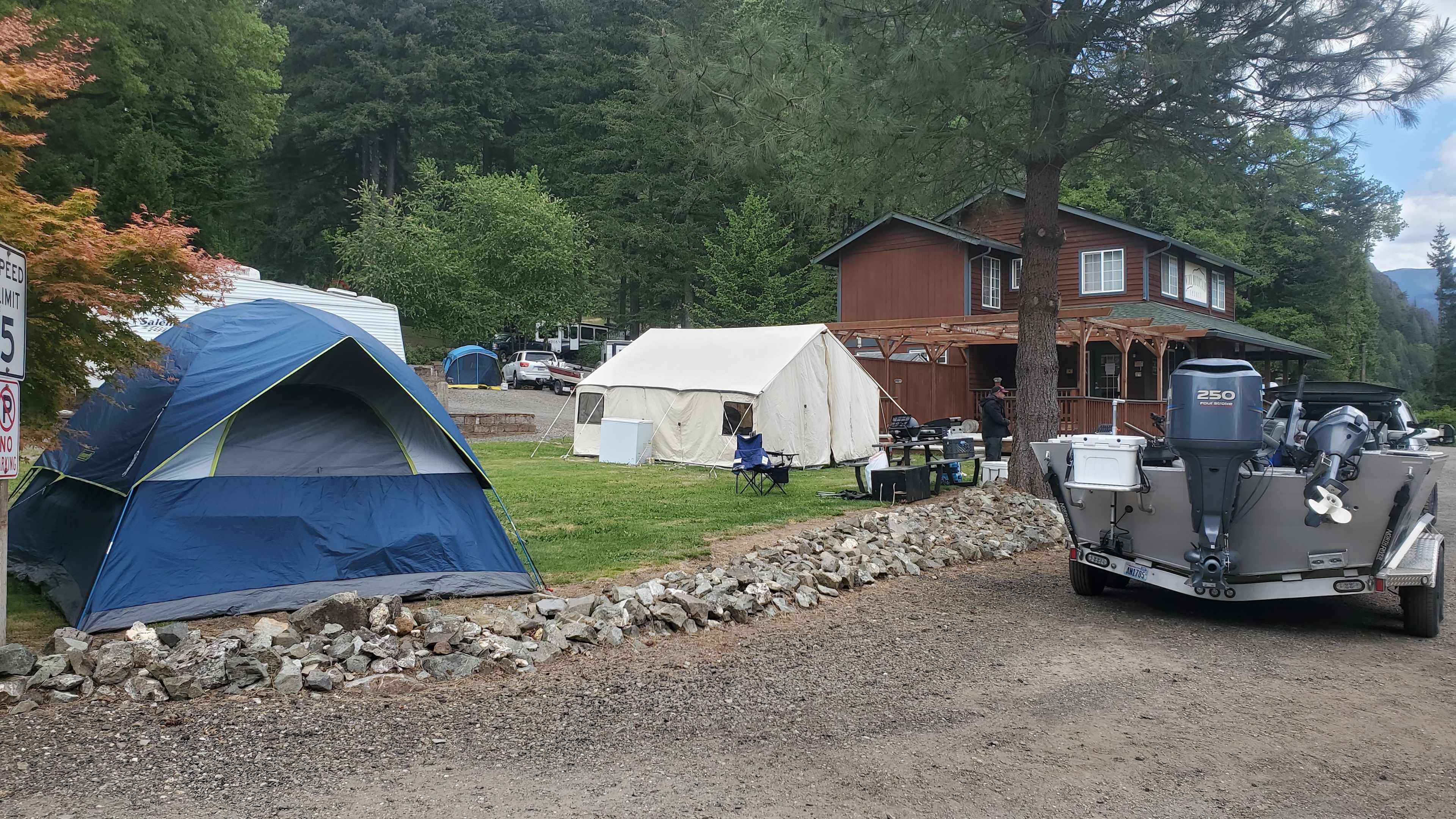 Dog Mountain RV Park & Lodge